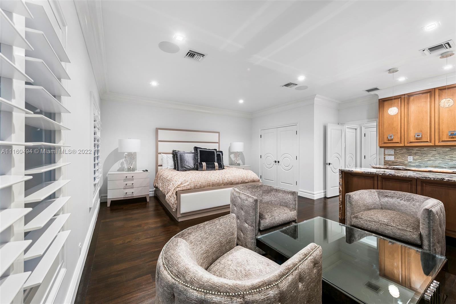 LAUDERDALE ISLES REAMEN P - Residential