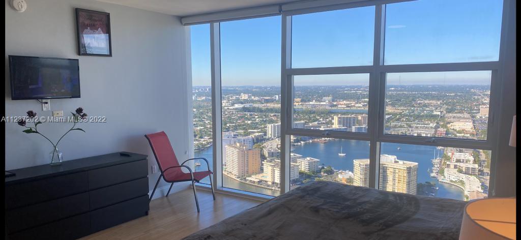 BEACH CLUB TWO NOV $3650 - Residential Lease