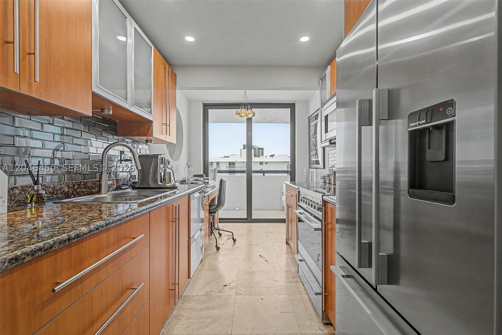 CLUB ATLANTIS CONDO - Residential