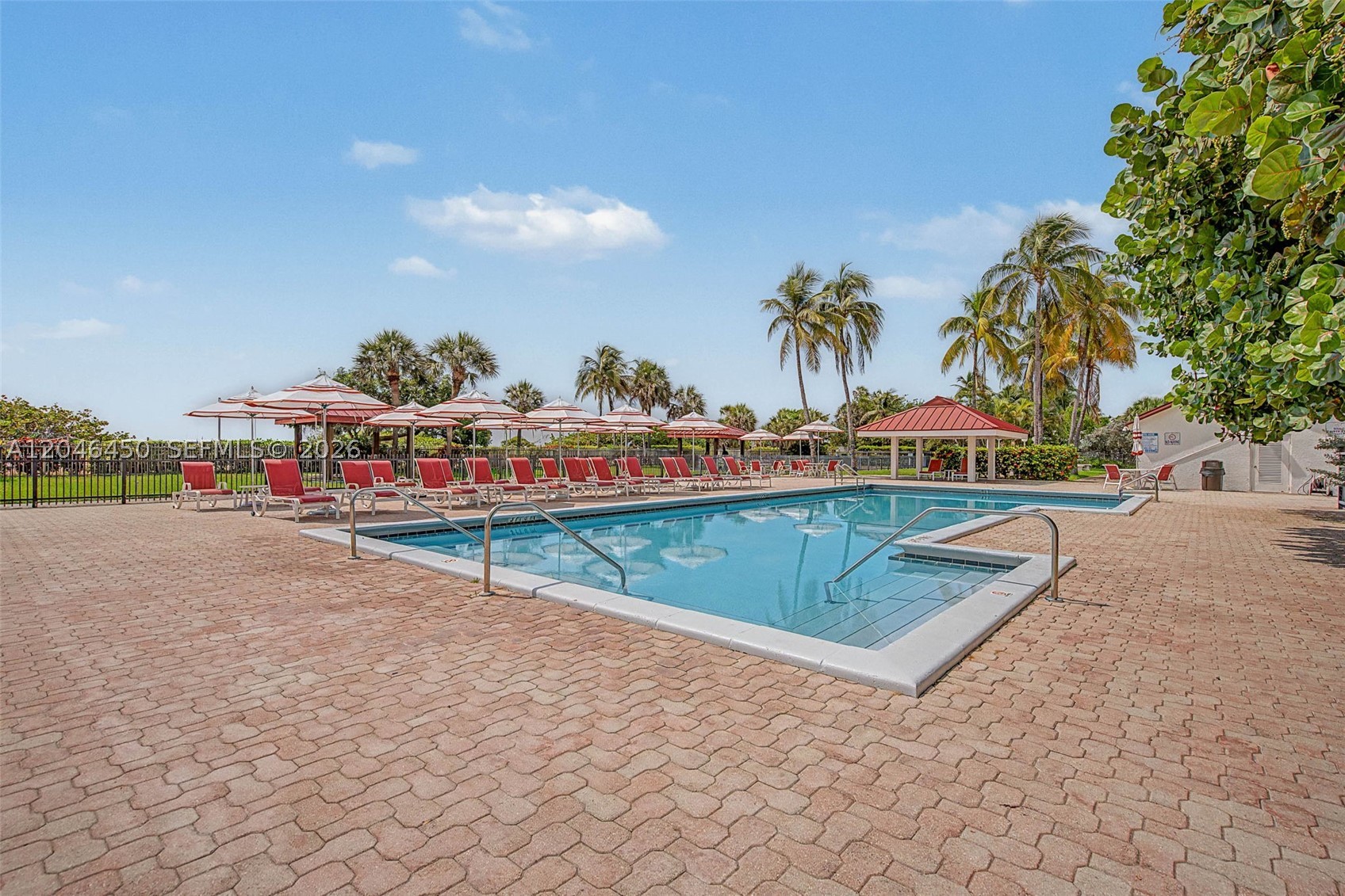 CLUB ATLANTIS CONDO - Residential