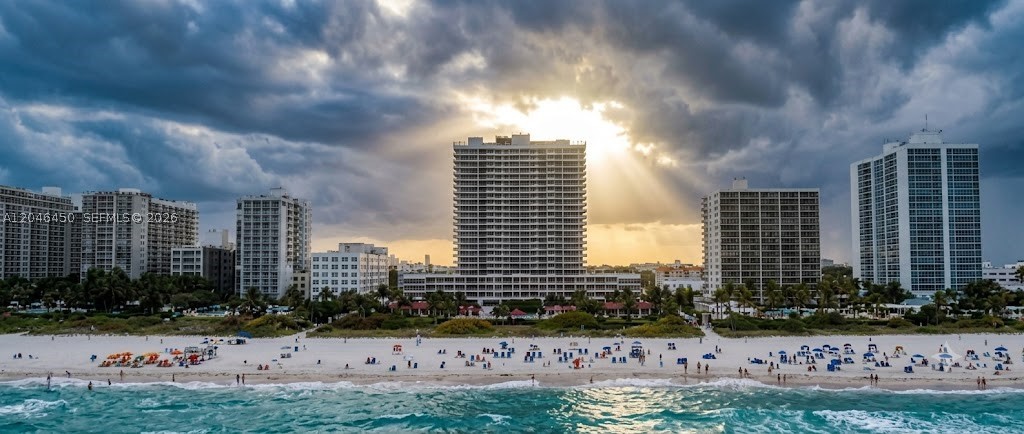 CLUB ATLANTIS CONDO - Residential