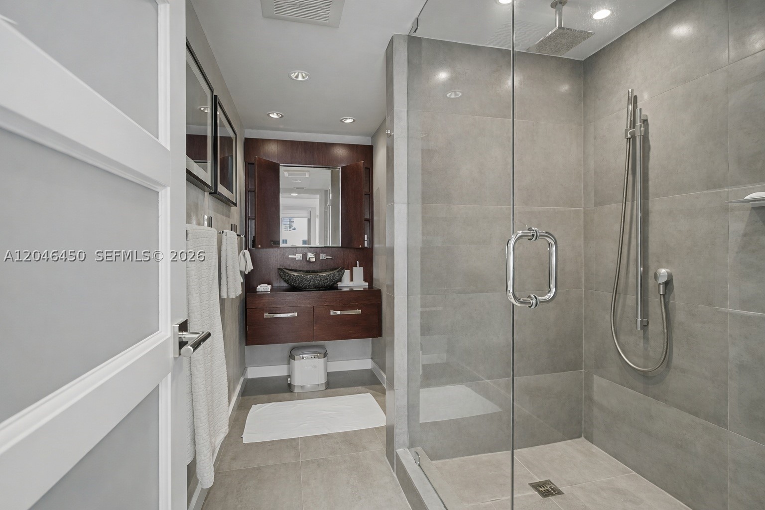 CLUB ATLANTIS CONDO - Residential