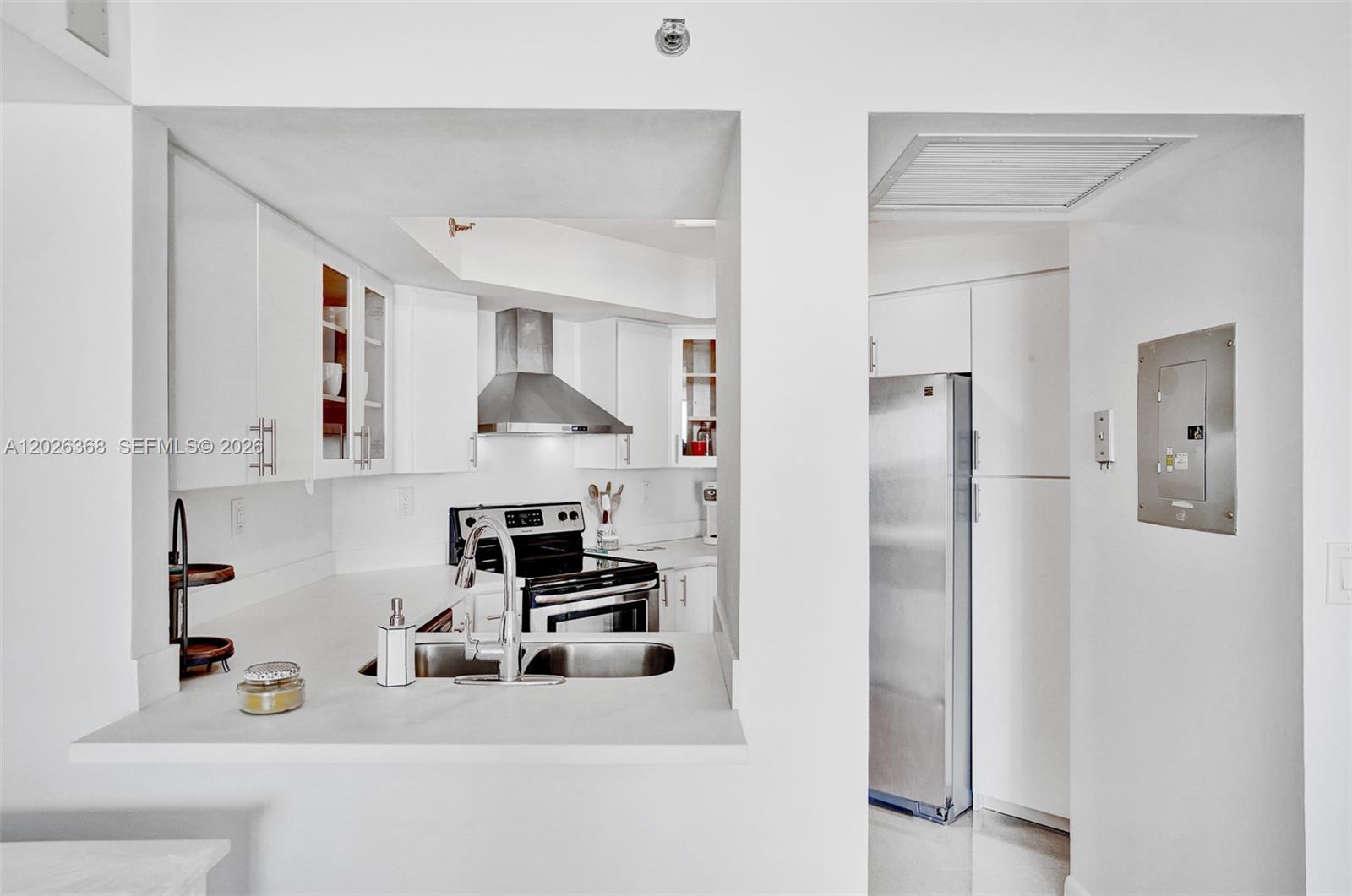 THE STERLING CONDO - Residential Lease
