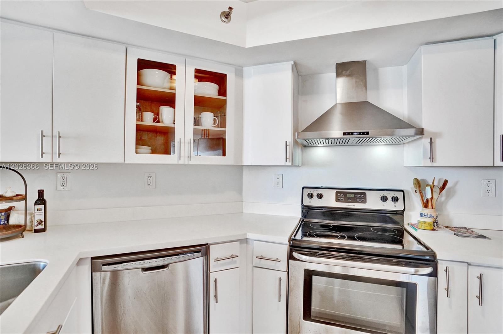 THE STERLING CONDO - Residential Lease
