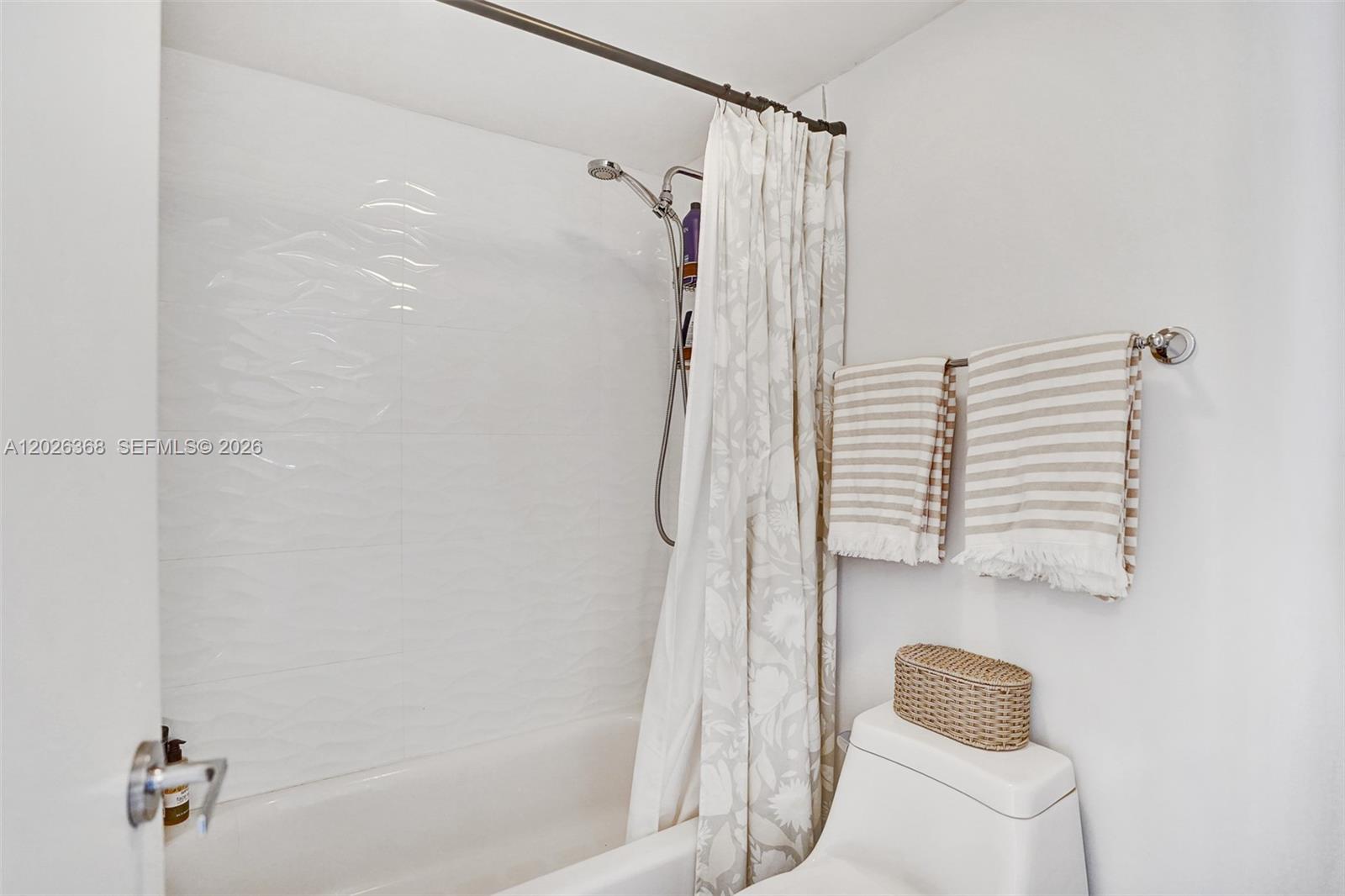 THE STERLING CONDO - Residential Lease