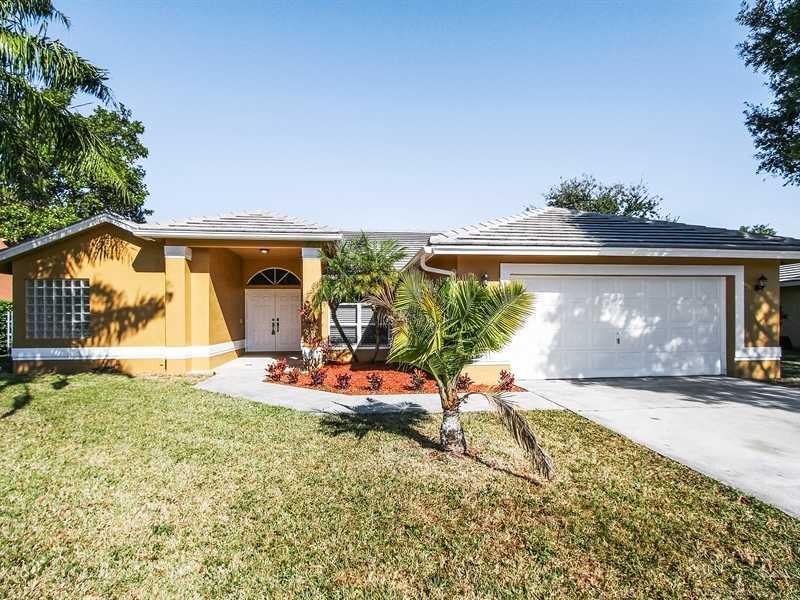 This beautiful is Pet friendly and requires $150 Non-refundable deposit plus $20 per month per pet. With the exception of Doberman Pinscher, Rottweiler, and Pittbull Breeds. A $35 application fee is required for all persons 18yrs of age and older. All mov e in deposits are contingent on credit history and background check.