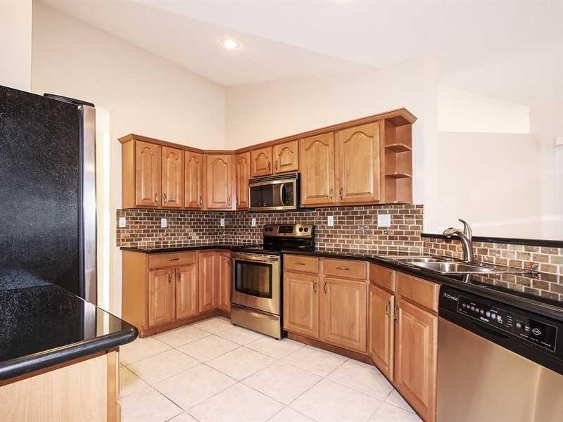 WHITEHORSE ESTATES - Residential Lease