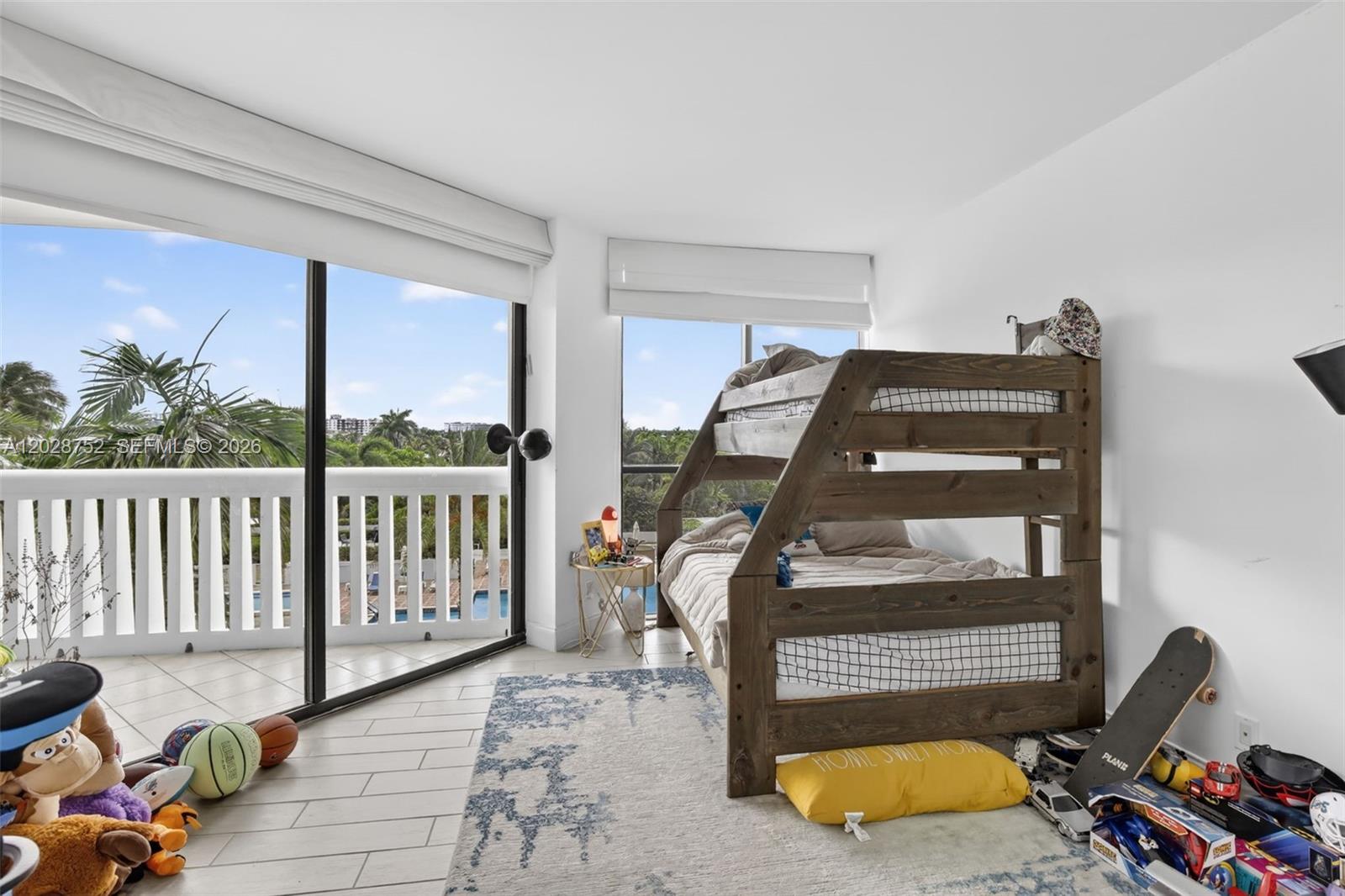 1000 ISL BLVD WILLIAMS IS - Residential