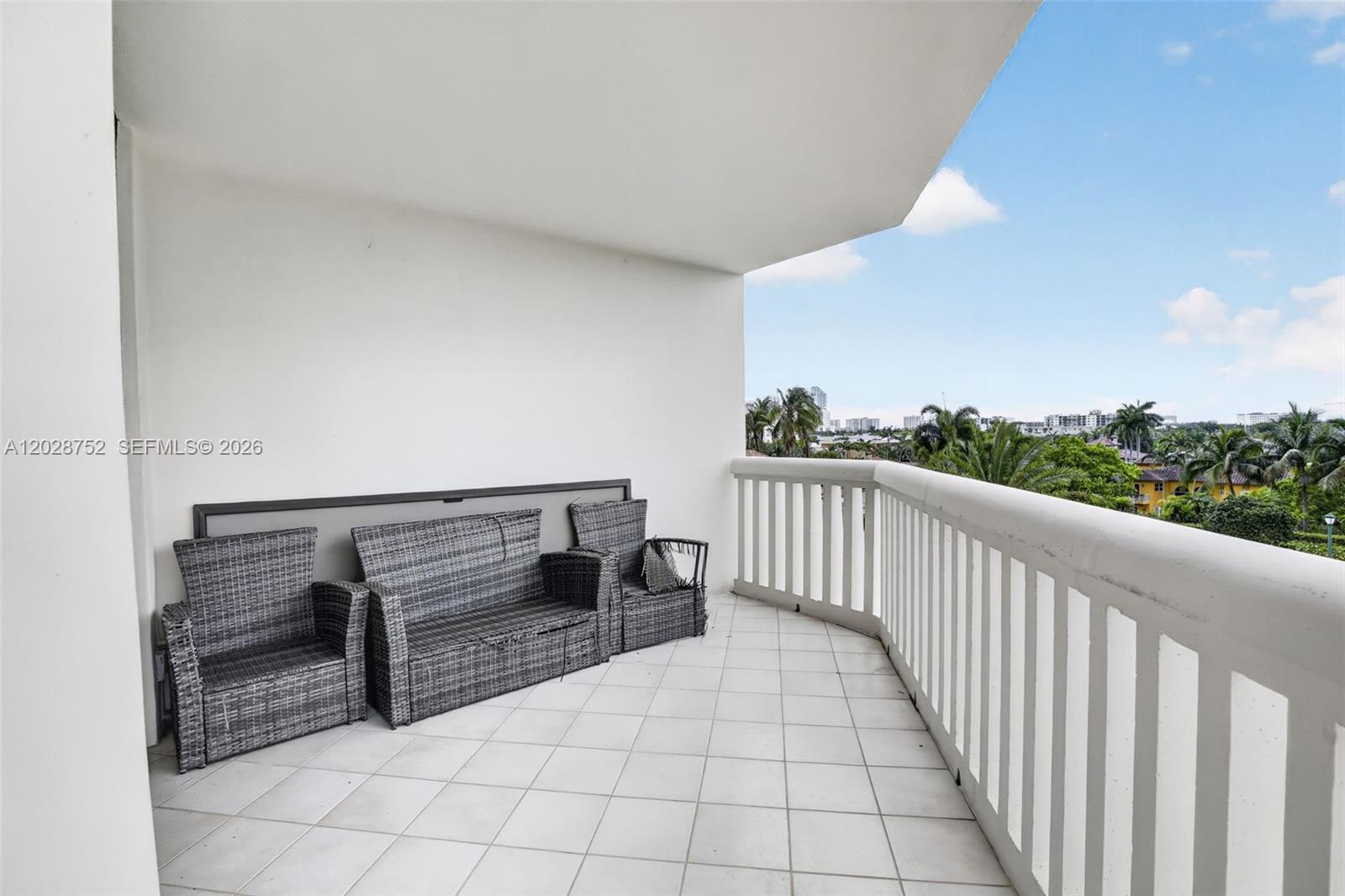 1000 ISL BLVD WILLIAMS IS - Residential