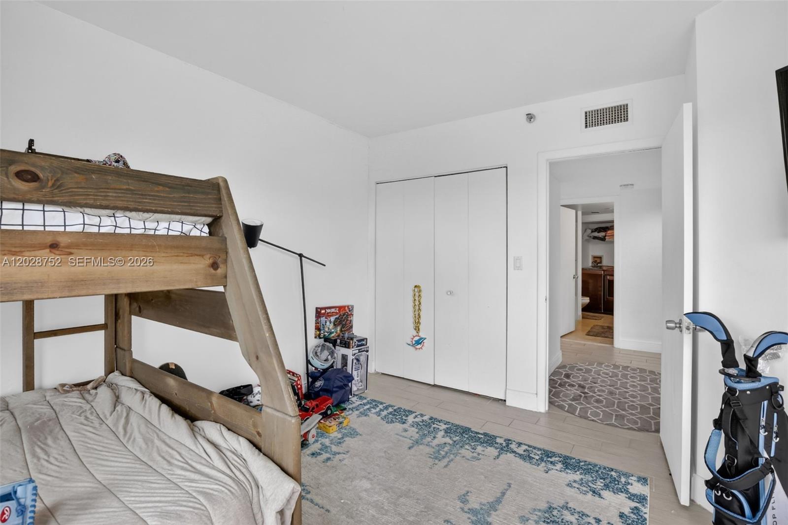 1000 ISL BLVD WILLIAMS IS - Residential