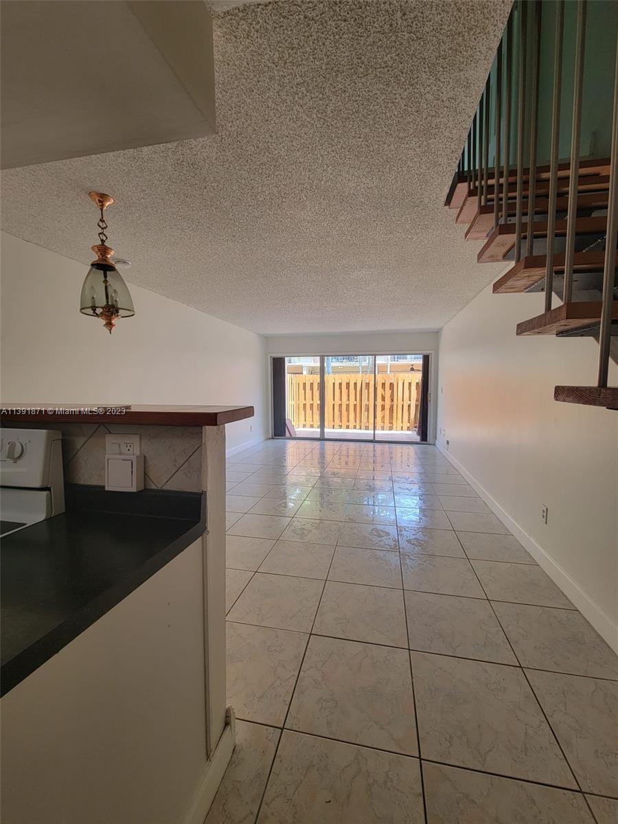 CORAL REEF TOWNHOUSES CON - Residential Lease