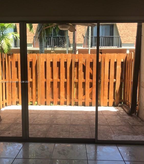 CORAL REEF TOWNHOUSES CON - Residential Lease