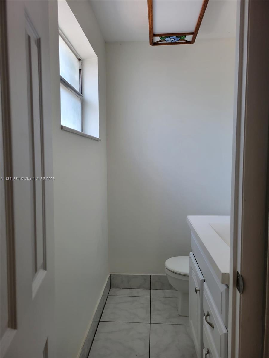 CORAL REEF TOWNHOUSES CON - Residential Lease