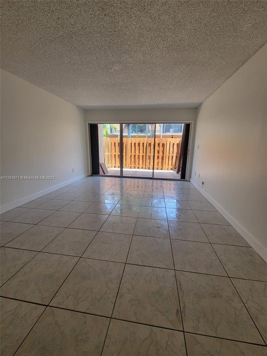 CORAL REEF TOWNHOUSES CON - Residential Lease