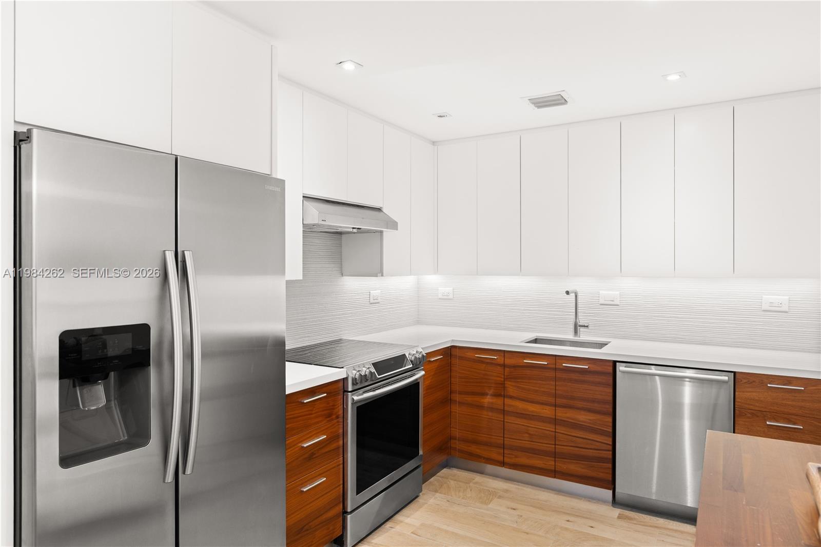 OCEANSIDE PLAZA CONDO - Residential