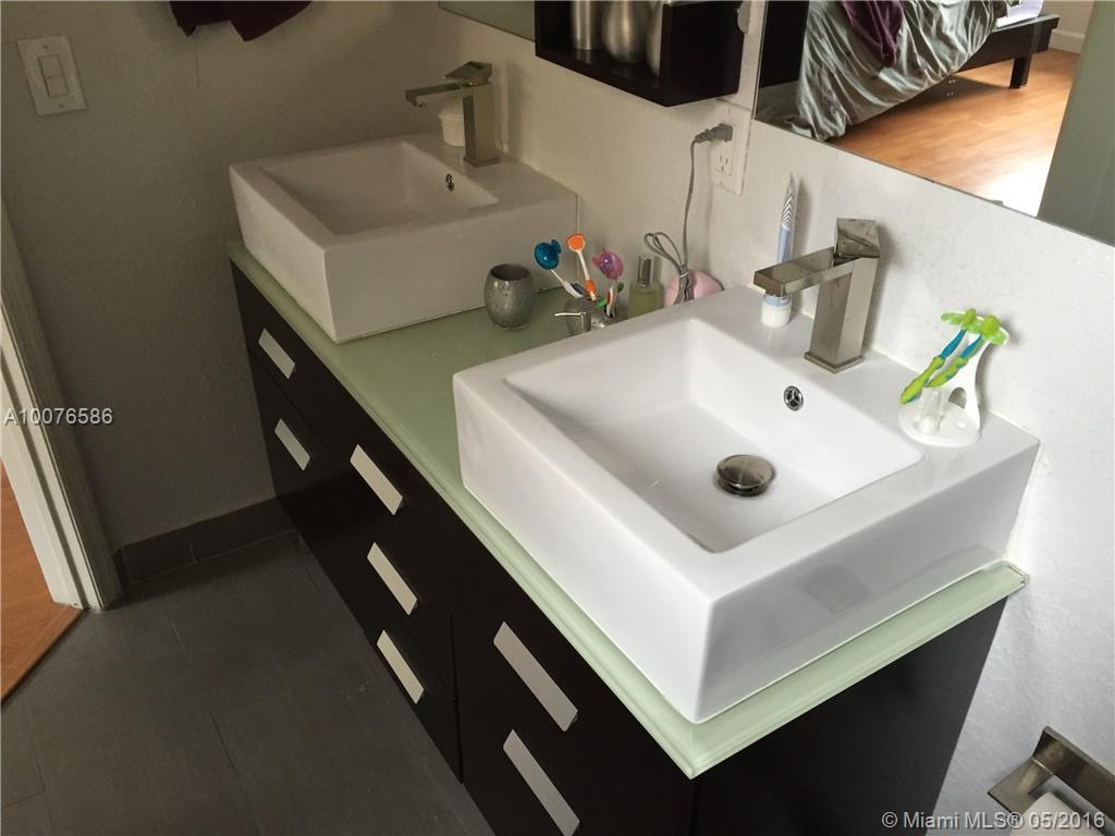Emerald Lakes - Residential Lease