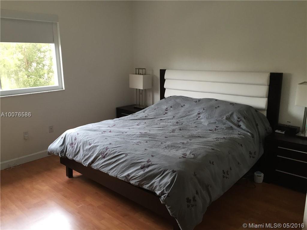 Emerald Lakes - Residential Lease