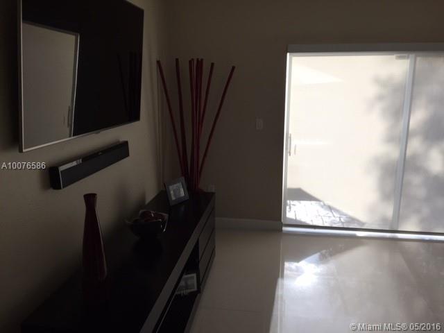 Emerald Lakes - Residential Lease
