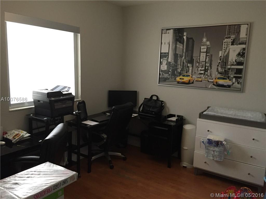 Emerald Lakes - Residential Lease