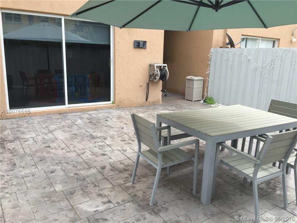 Emerald Lakes - Residential Lease