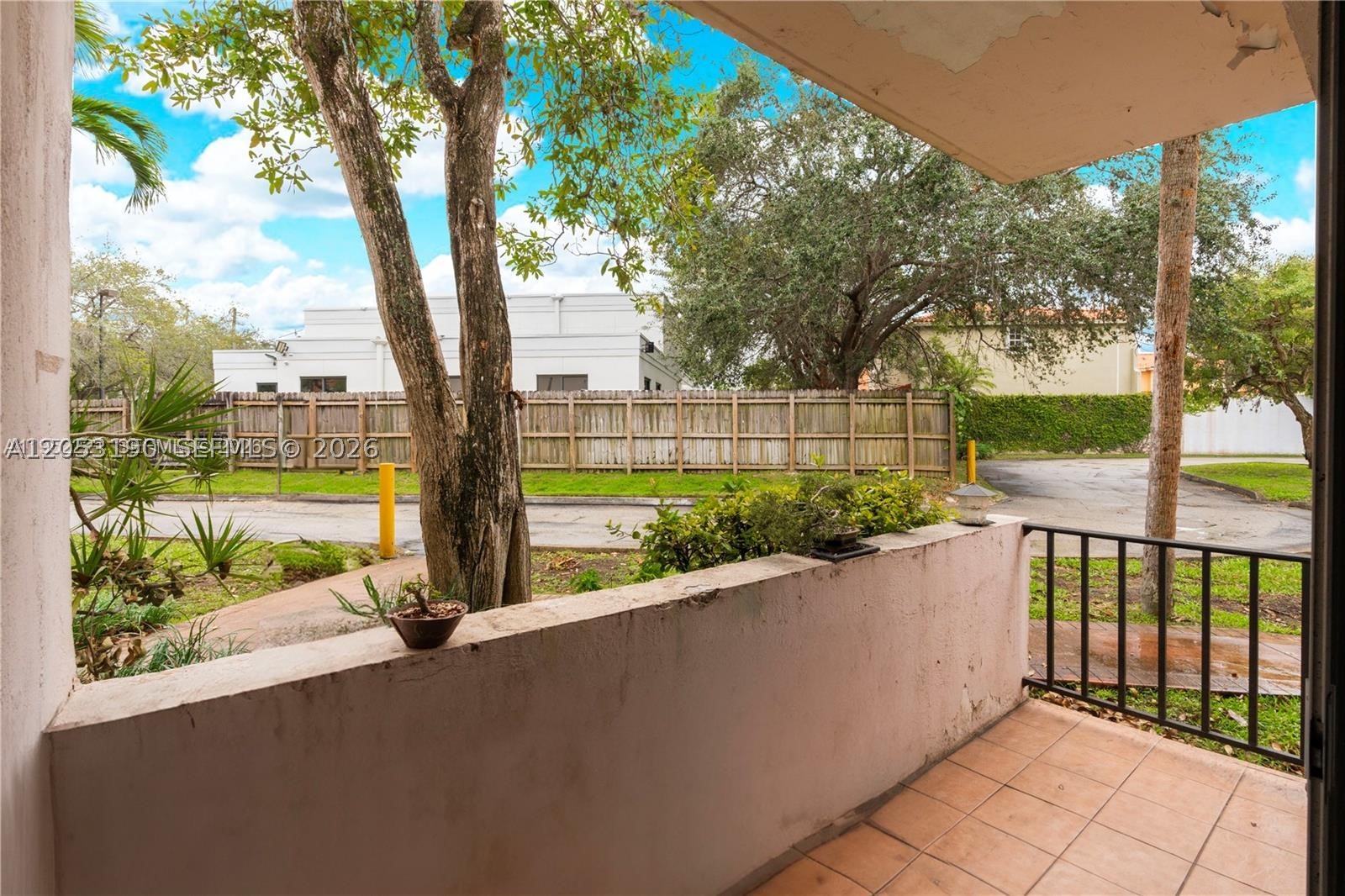 KINGSTON SQUARE CONDO - Residential Lease