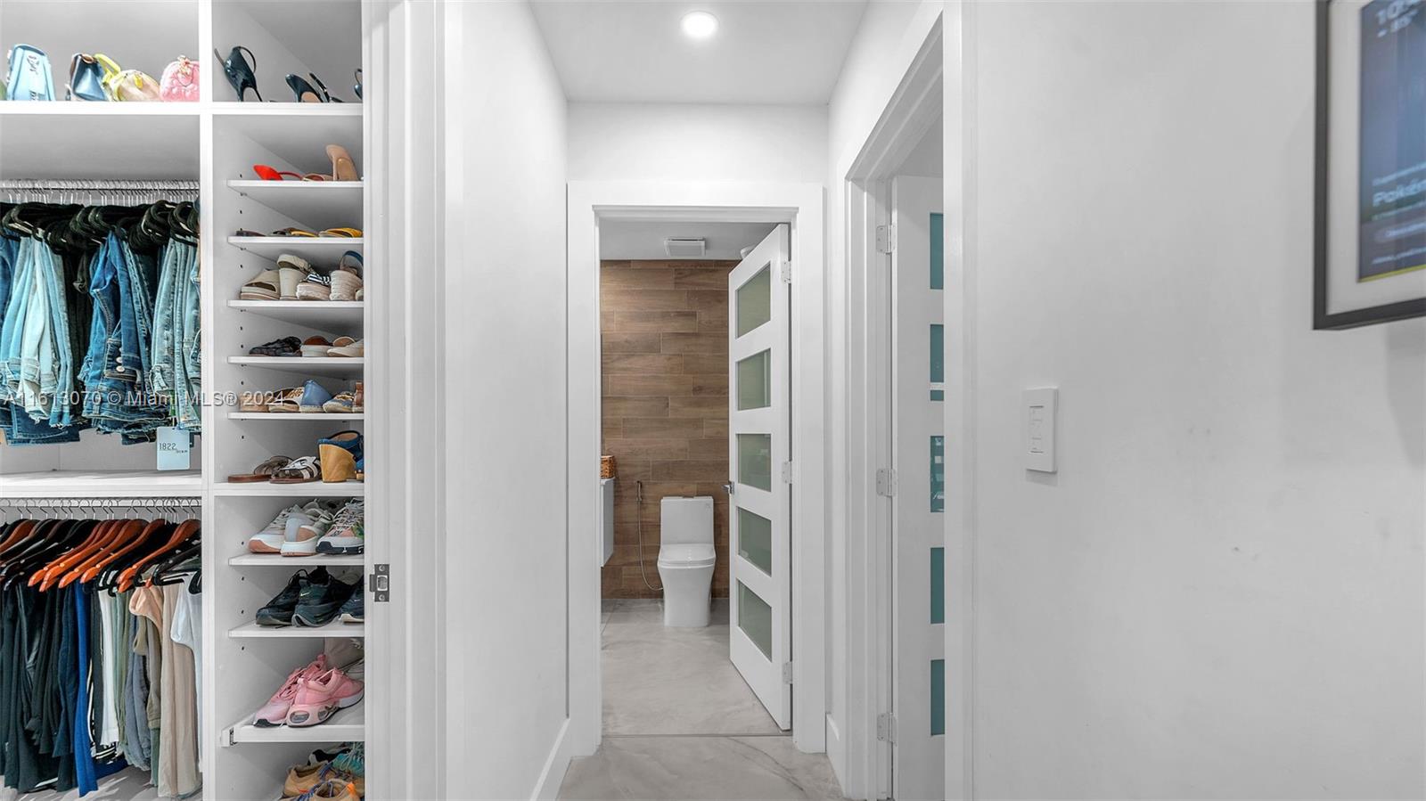 LAGUNA PONDS SEC I - Residential