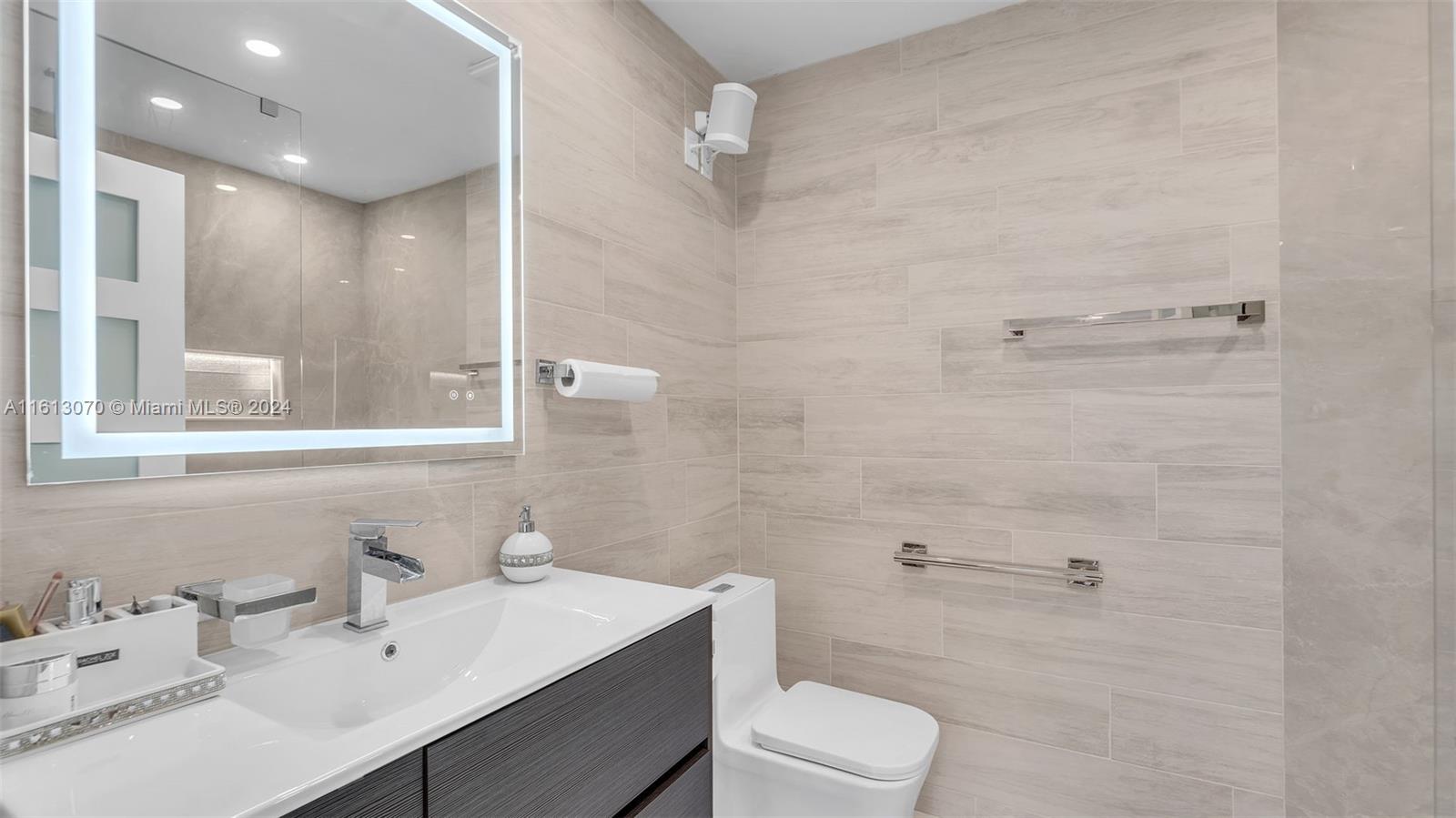 LAGUNA PONDS SEC I - Residential