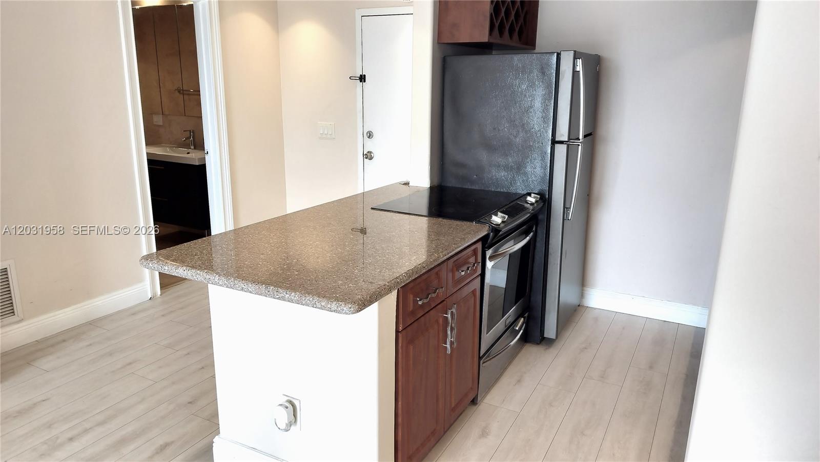 KEYSTONE TOWERS CONDO - Residential