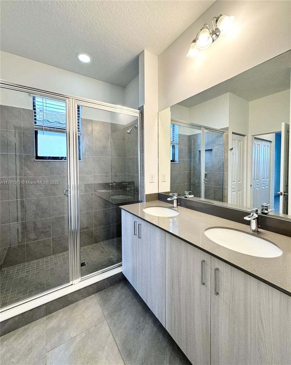 SILVERWOOD AT AVE MARIA - Residential