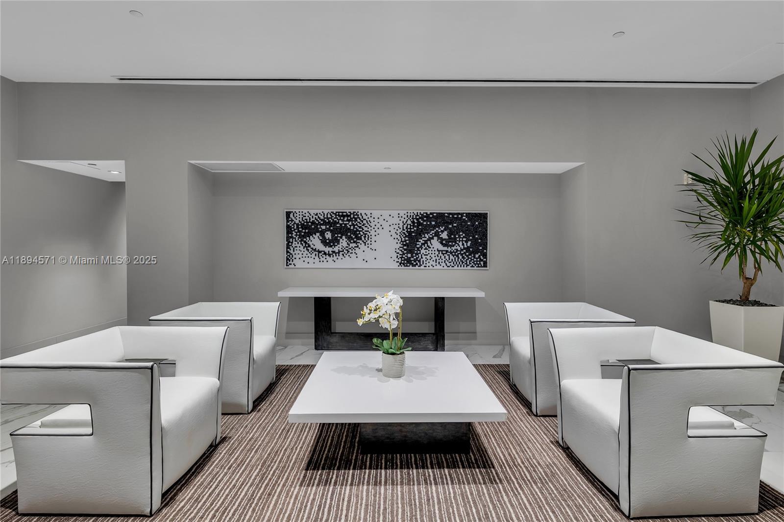 DIPLOMAT OCEANFRONT RESID - Residential Lease