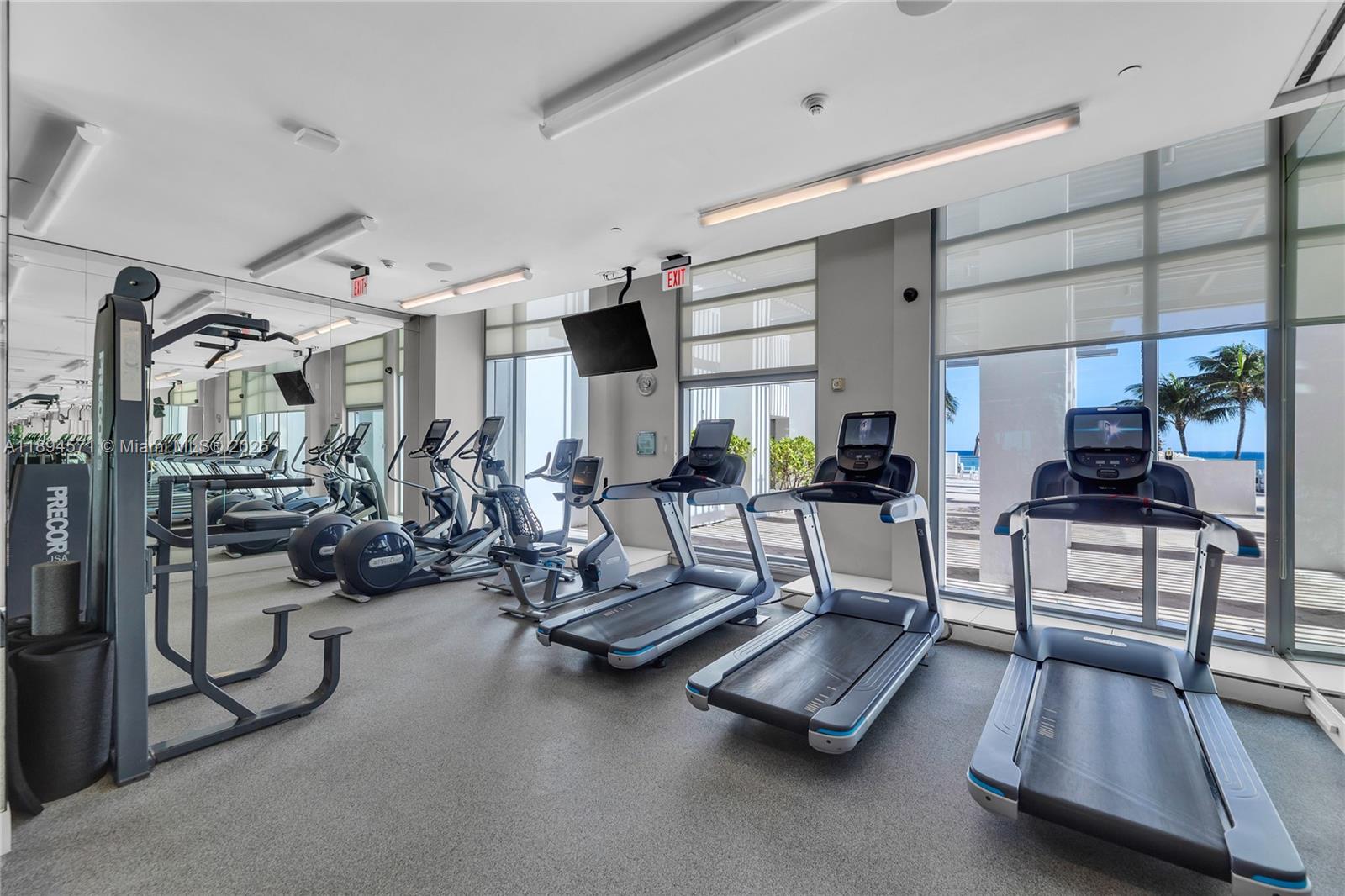DIPLOMAT OCEANFRONT RESID - Residential Lease