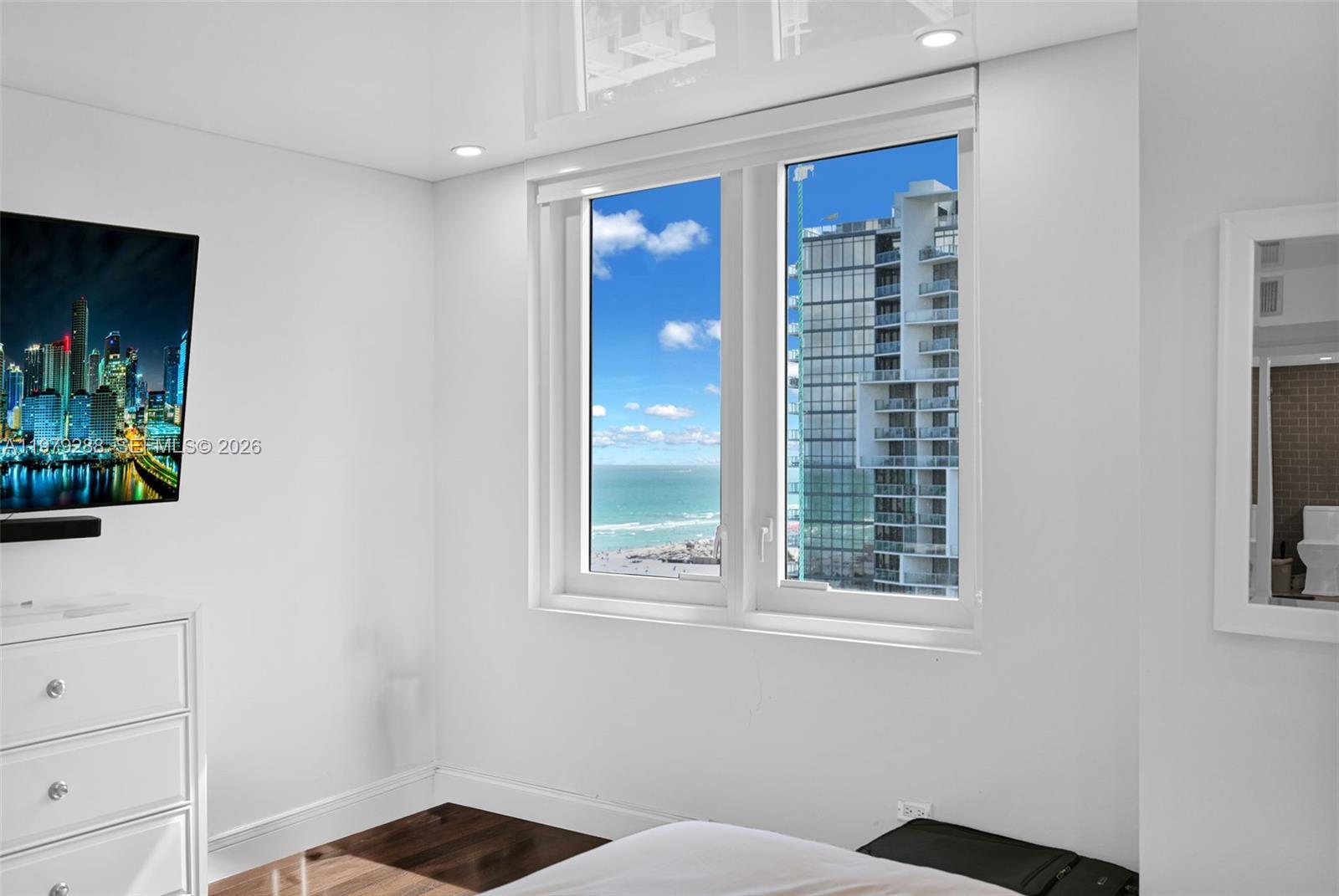 RONEY PALACE CONDO - Residential