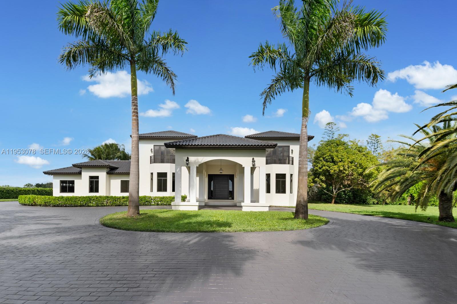 LINDBERGH'S LANDING - Residential