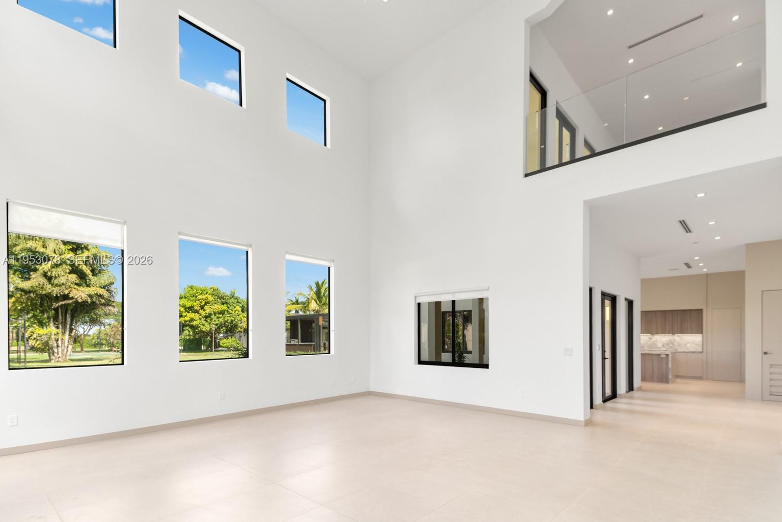 LINDBERGH'S LANDING - Residential