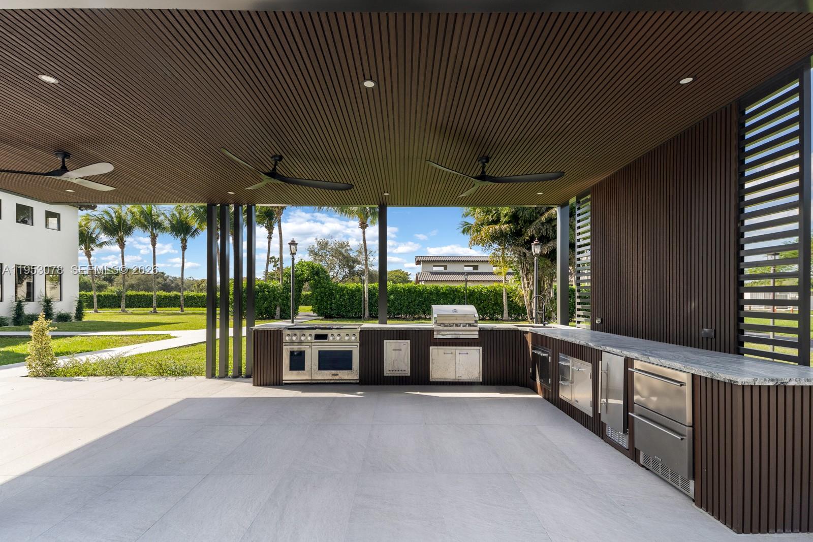 LINDBERGH'S LANDING - Residential