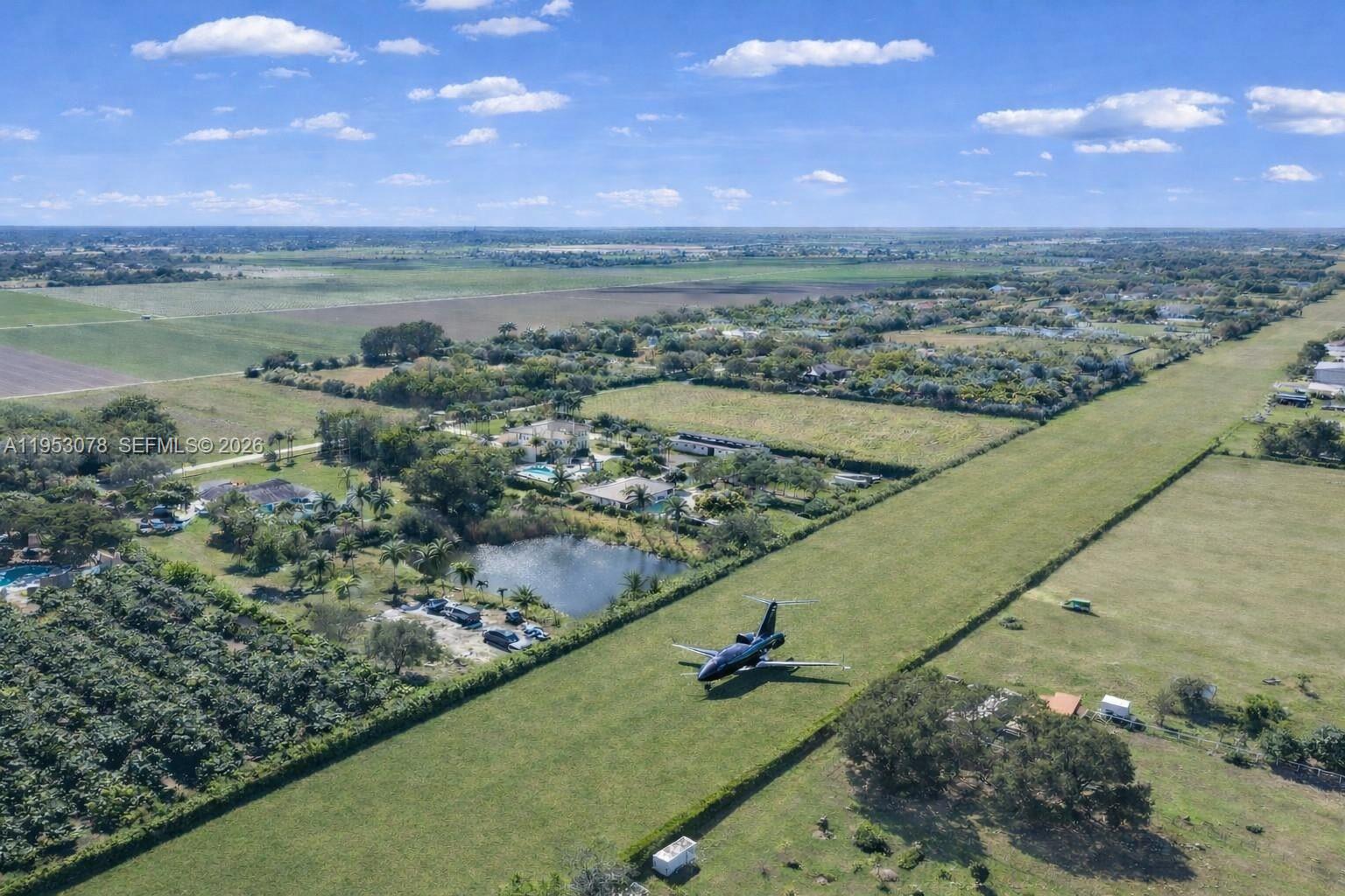 LINDBERGH'S LANDING - Residential