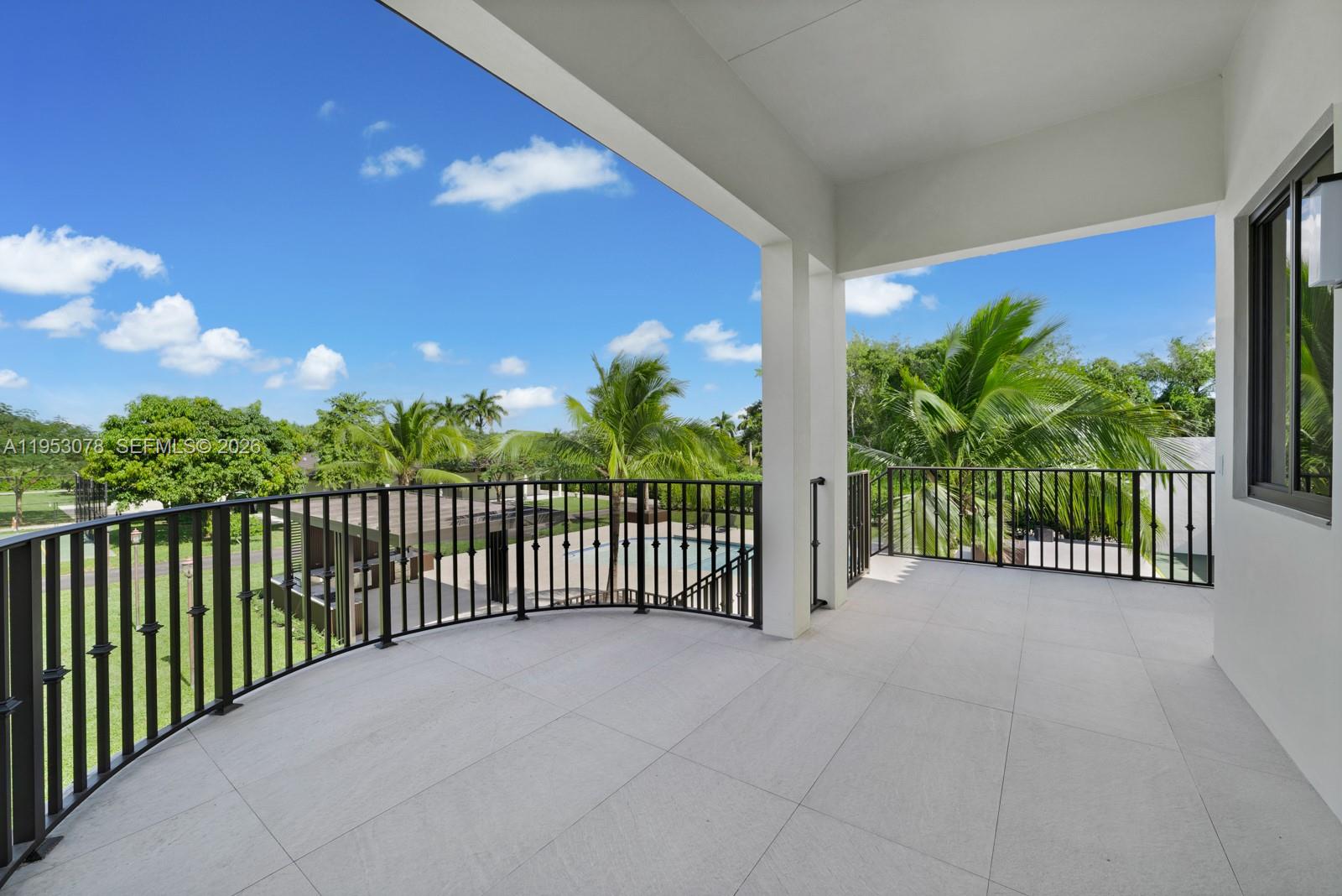LINDBERGH'S LANDING - Residential