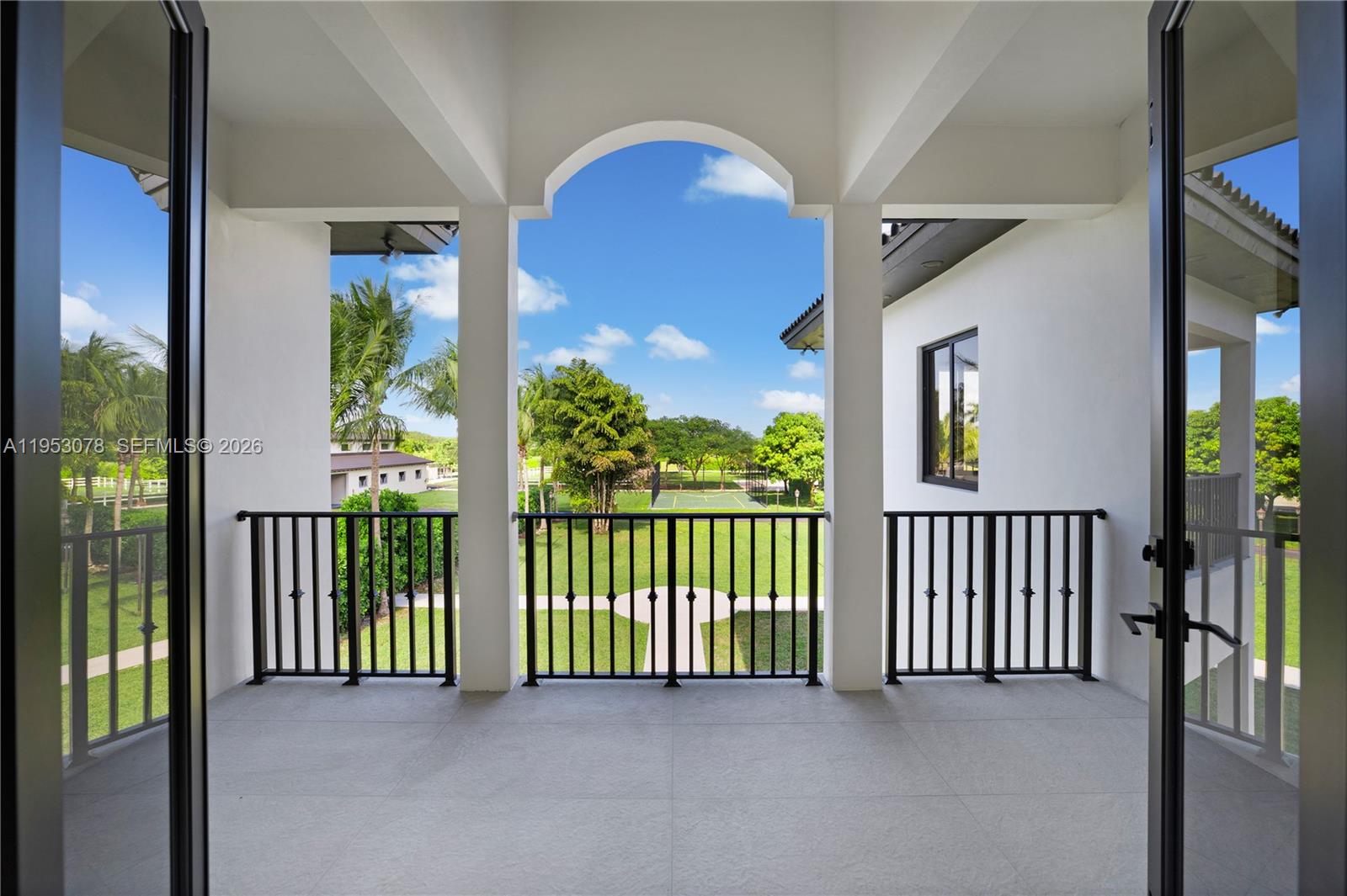 LINDBERGH'S LANDING - Residential
