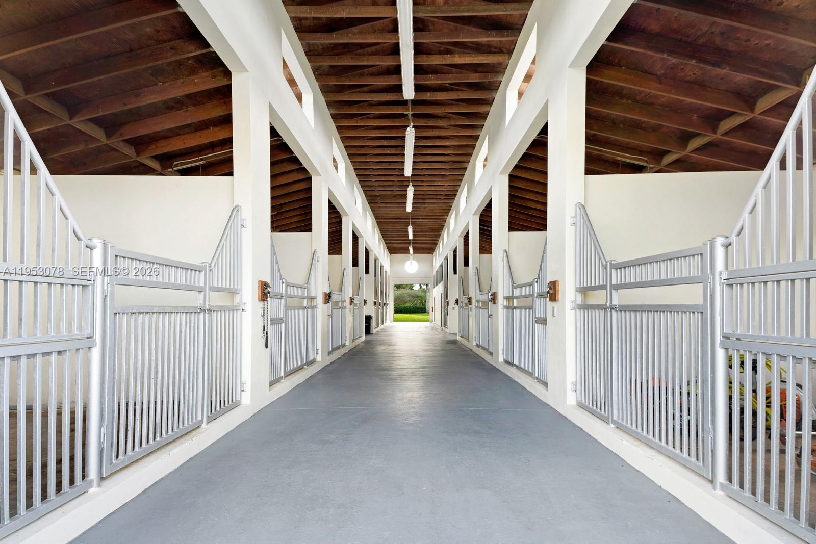 LINDBERGH'S LANDING - Residential
