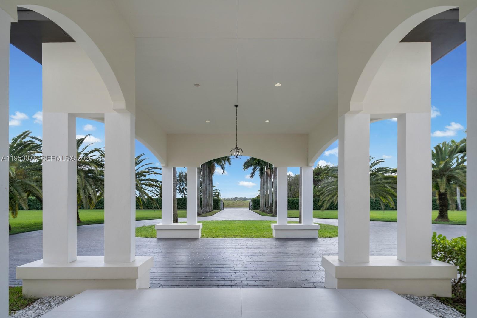 LINDBERGH'S LANDING - Residential