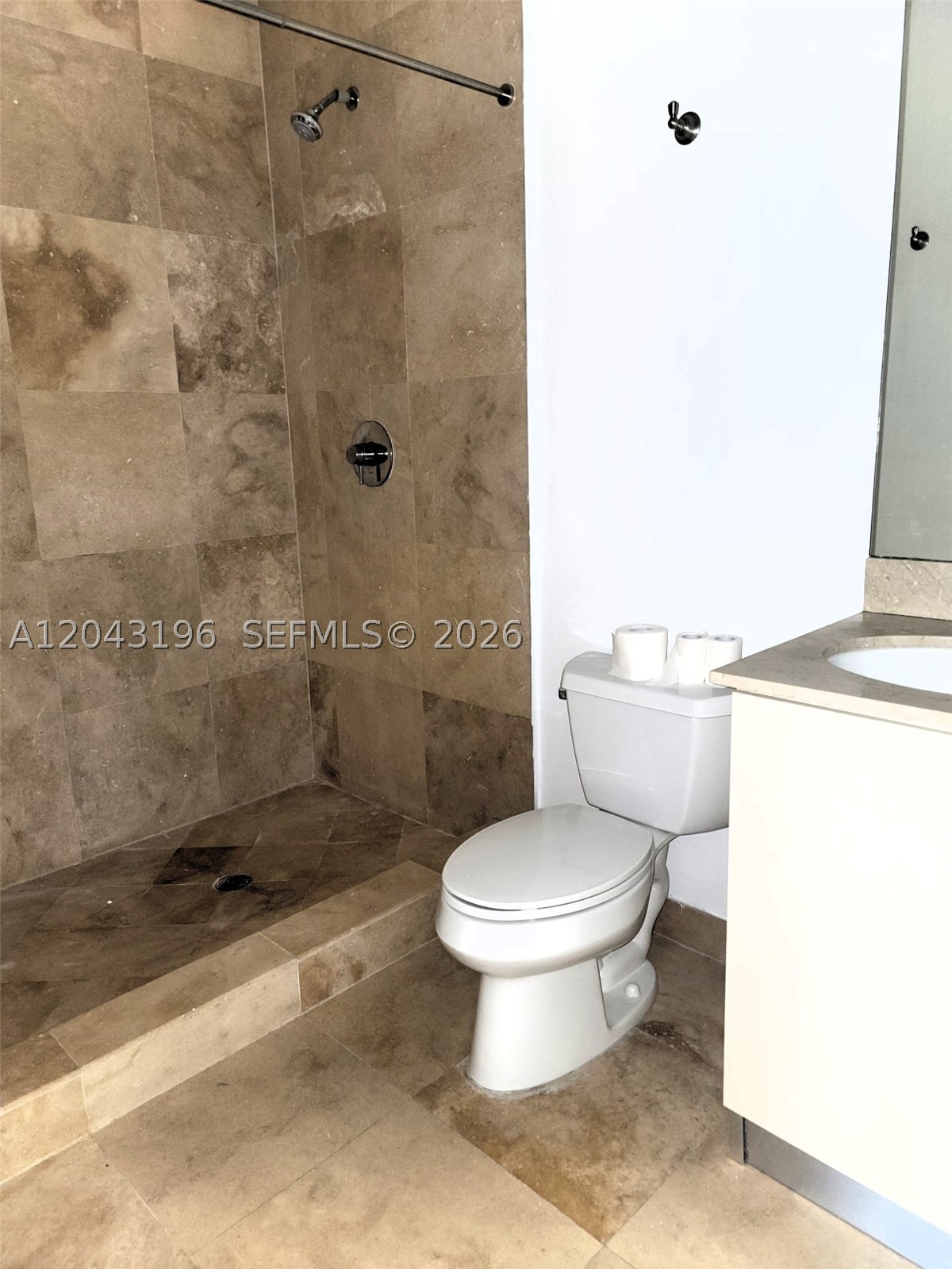 STAR LOFTS ON THE BAY - Residential Lease