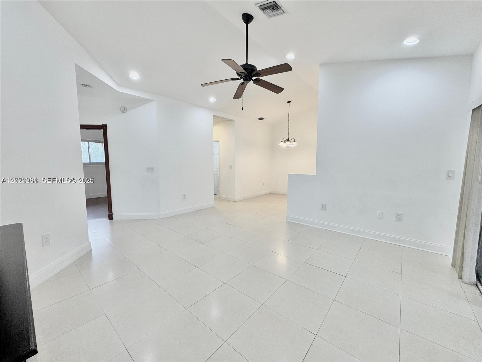 CALIFORNIA COURTS CONDO - Residential Lease