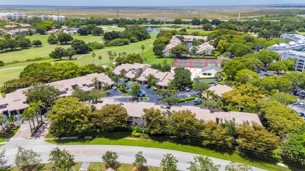 CALIFORNIA COURTS CONDO - Residential Lease