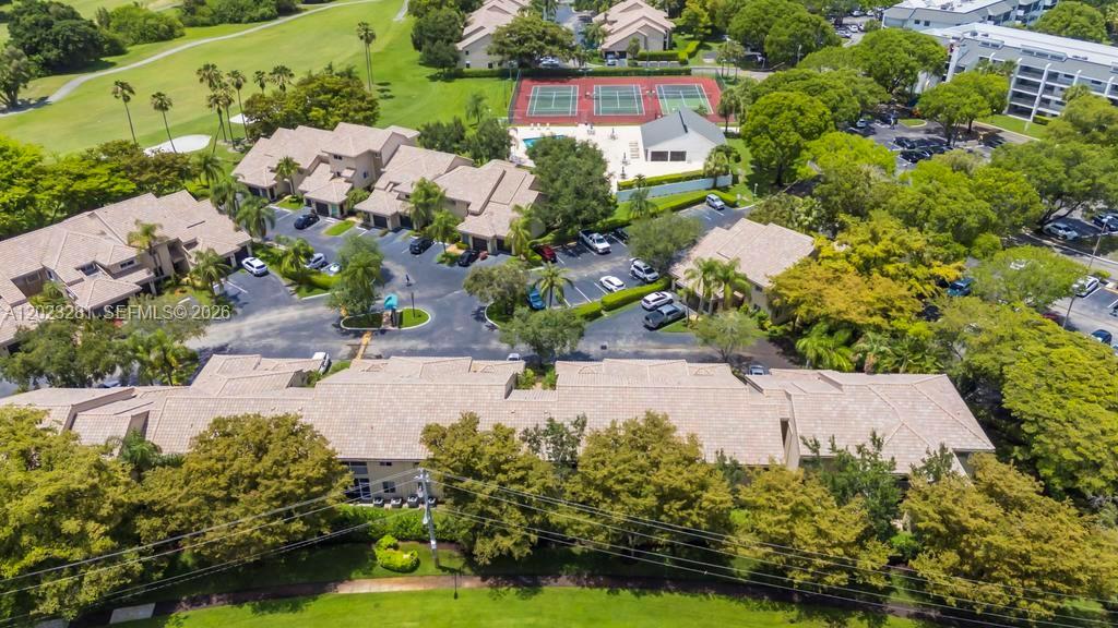 CALIFORNIA COURTS CONDO - Residential Lease