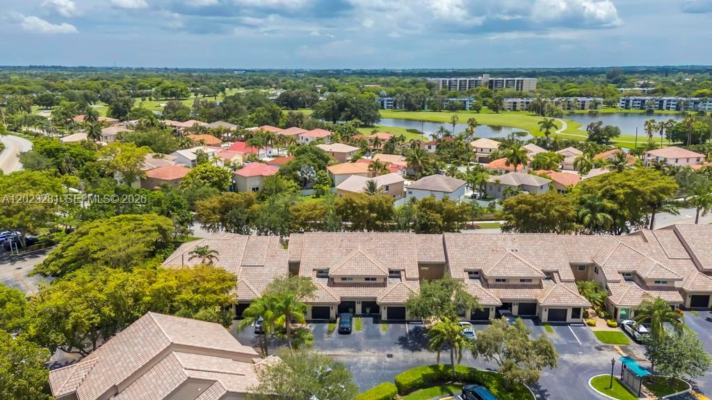 CALIFORNIA COURTS CONDO - Residential Lease