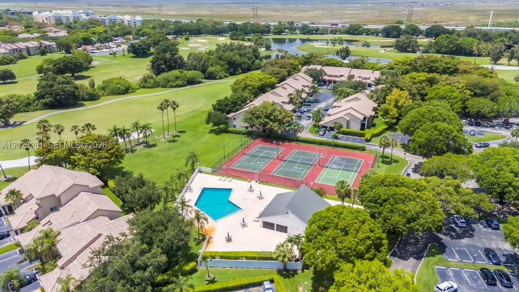 CALIFORNIA COURTS CONDO - Residential Lease