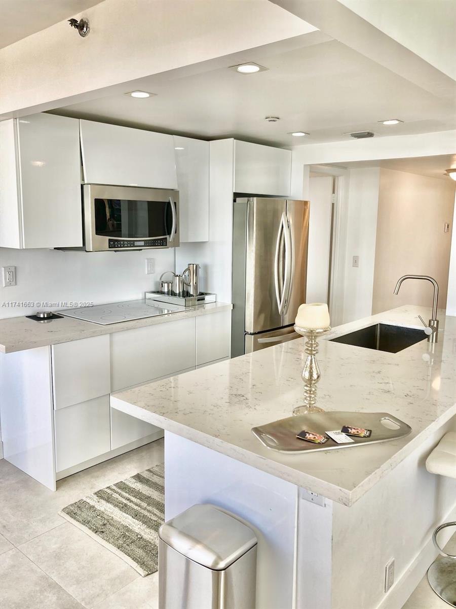 CLUB ATLANTIS CONDO - Residential Lease