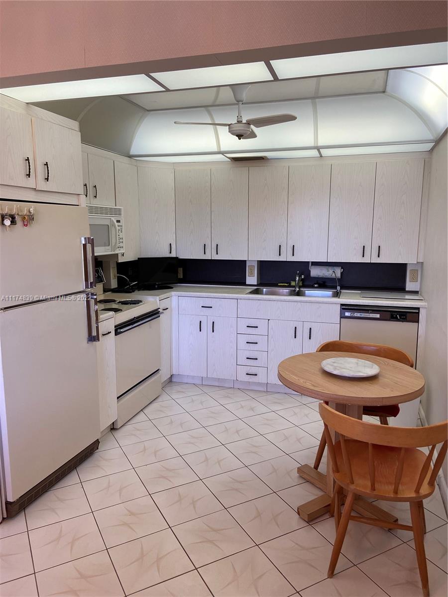 Very nice spacious unfurnished 2 Bedroom/2 Bathroom Apartment in Century Village with a spectacular lake view. Century Village has wonderful amenities including: Free Basic Cable and Internet, Tennis, Clubhouse, Game room, Bus Service, Fitness Center, Theatre, Etc.   Rexford also has its own community pool apart from the big pool in the clubhouse.   This apartment can also be rented fully furnished as well.