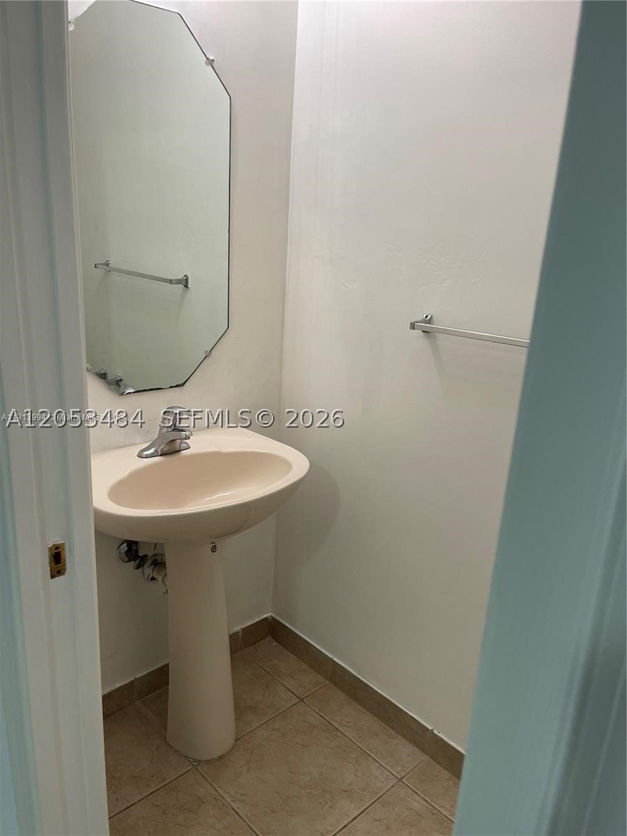TUSCANY NO 3 CONDO - Residential