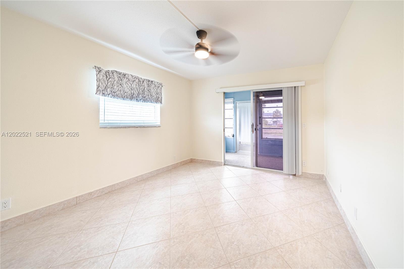 KINGS POINT BRITTANY COND - Residential